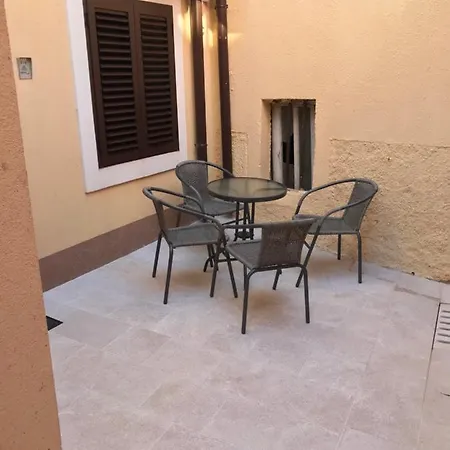 Novalja City Central Apartments Exterior photo